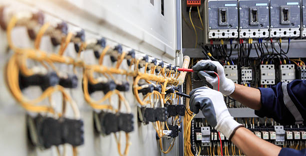 Professional Electrician technician working in Felton, DE
